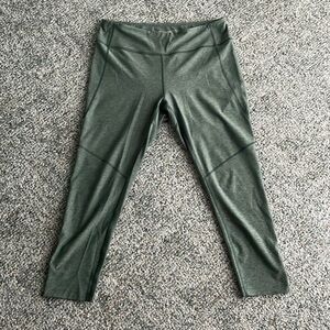 XL Green Outdoor Voices leggings